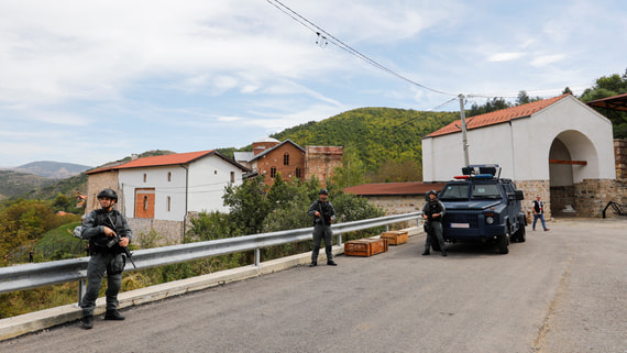 Госдеп заявил о частичной отводе сербских войск от Косова