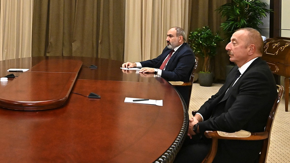Пашинян заявил о готовности подписать «знаковый документ» с Алиевым