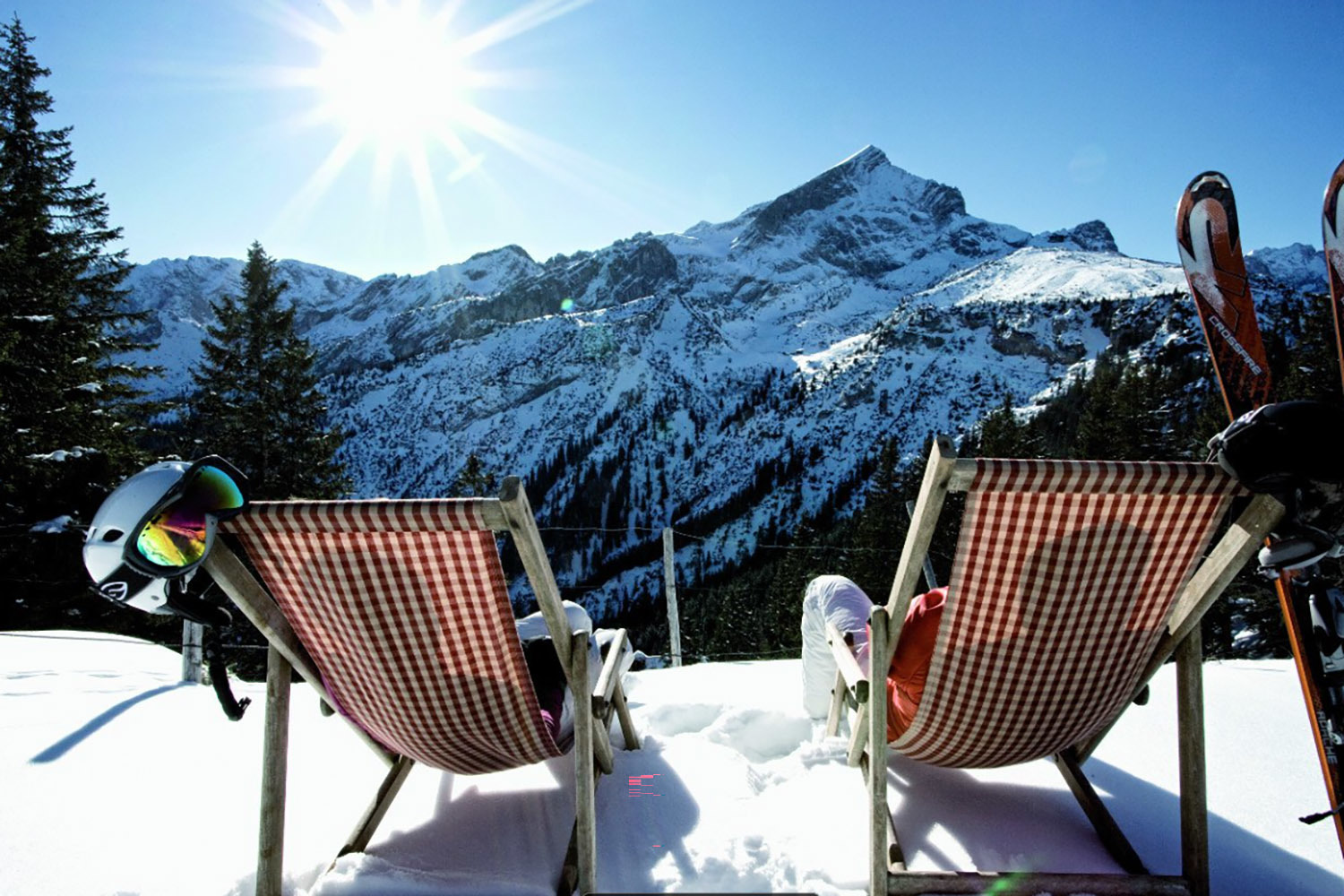 Этой зимой большинство россиян планируют отдыхать дома или в поездках по России