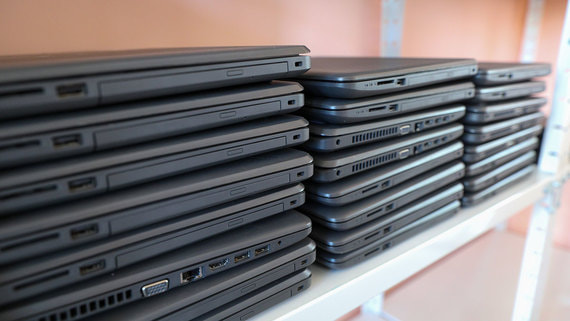 Школы и вузы в этом году потратили на российские ноутбуки в 4 раза больше
