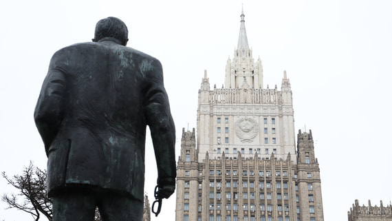 МИД РФ пообещал ответить на 12-й пакет антироссийских санкций