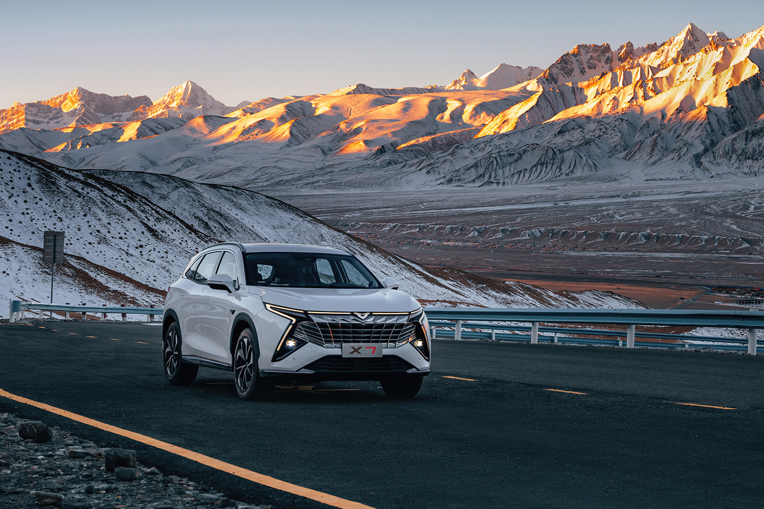 Автомобиль назван в честь китайского горного хребта Куньлунь
