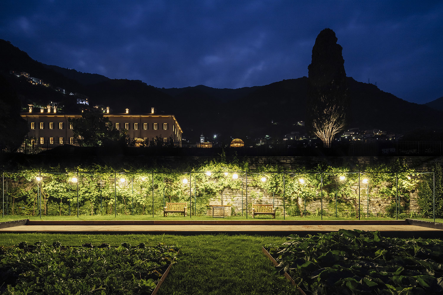 Все этапы восстановления интерьеров и декора отеля, а также его территории включали бережную реставрацию