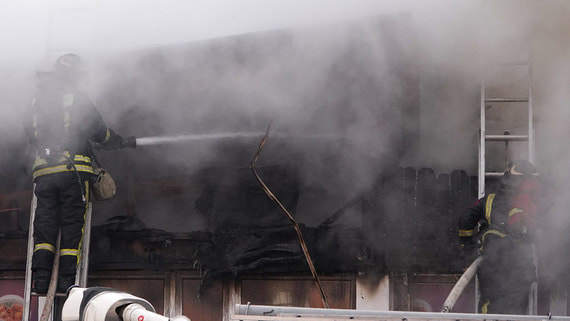 Пожар произошел на складе на северо-востоке Москвы
