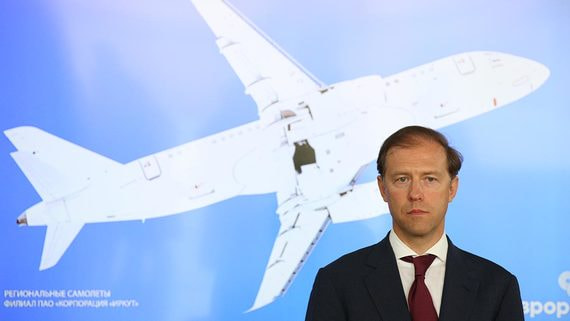 Вице-премьер, министр промышленности и торговли Денис Мантуров был вынужден пообещать президенту Владимиру Путину, что за месяц авиазаводы получат все контракты на самолеты