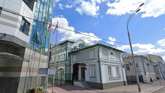 Власти Москвы требуют признать самостроем и снести одно из зданий штаб-квартиры МТС