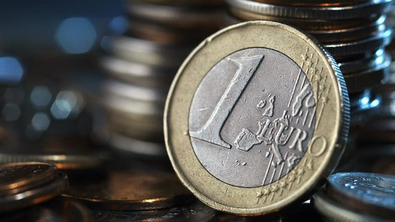 Сильнее всего реальные доходы получателей минимальной зарплаты упали в Эстонии (на 15%), Нидерландах (на 11%) и Чехии (на 10%)