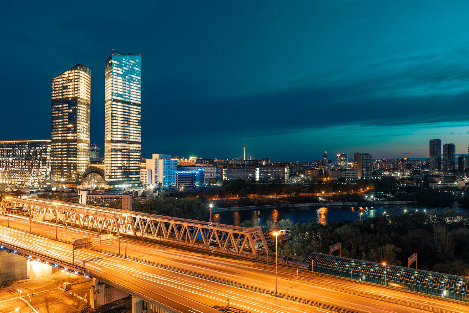 Цена квадратного метра в квартире бизнес-класса – 433,1 тыс. руб