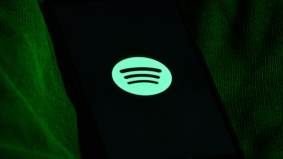 Выручка Spotify в IV квартале 2023 года выросла на 20% в годовом выражении