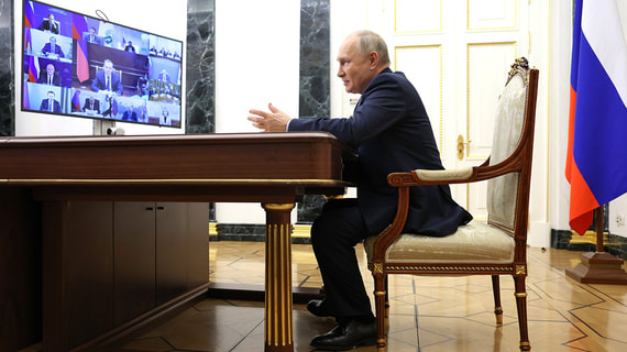 Путин поручил кабмину проработать вопрос допподдержки отечественной науки