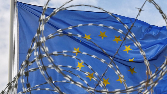 СМИ: ЕС испытывает серьезные трудности с соблюдением санкций против РФ