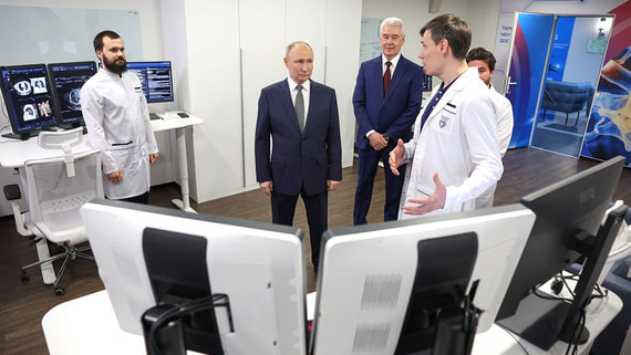 Путин поручил до конца года запустить нацпроект по развитию медтехнологий