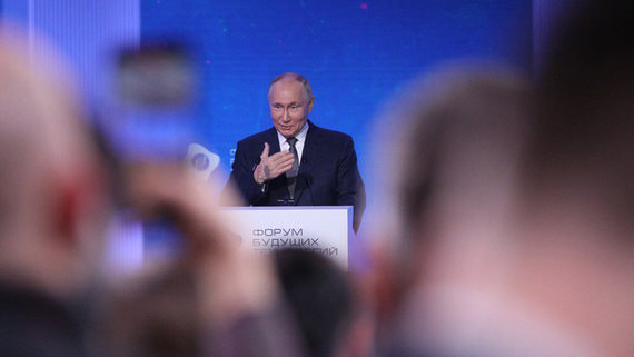 Путин пообещал повышение зарплат медикам