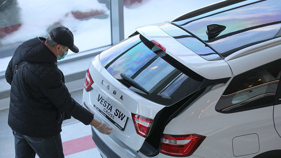 «АвтоВАЗ» начал производство Lada Vesta с автоматической коробкой передач