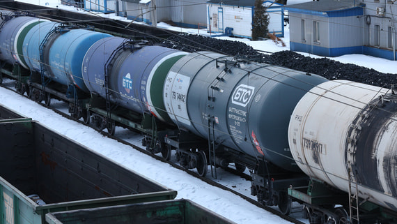 Правительство РФ с 1 марта вводит временный запрет на экспорт бензина