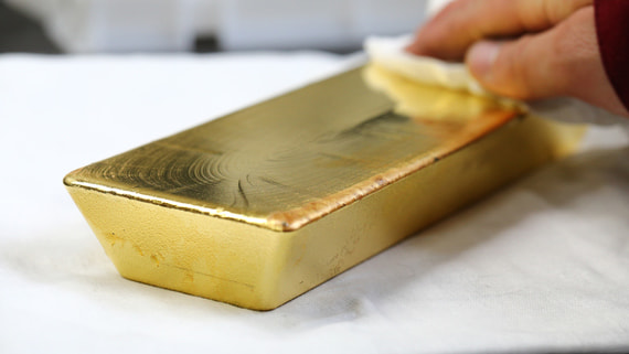 Котировки золота на торгах достигли исторического максимума в $2123