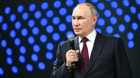 Путин назвал традиционные ценности фундаментом российского бытия