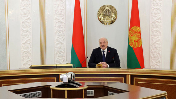Лукашенко заявил, что напавшие на «Крокус» направлялись на границу Белоруссии