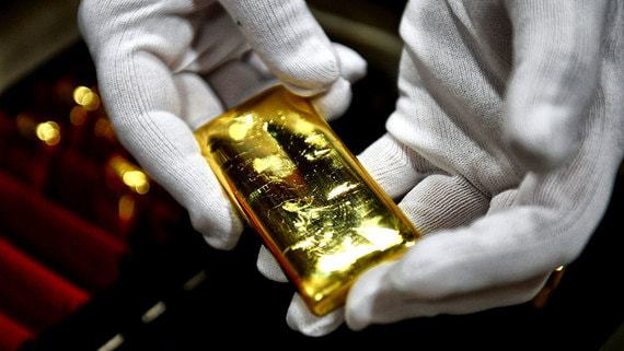 Стоимость золота обновила исторический рекорд и поднялась выше $2400