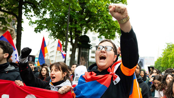 Песков отказался комментировать протесты в Армении из-за делимитации границы