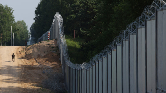 Польские пограничники были ранены камнями на границе с Белоруссией