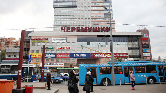 Альфа-банк продаст права требования к структурам Хотина еще на 45 млрд рублей