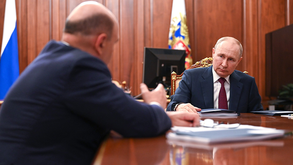 Путин лично побеседовал с Мишустиным до встречи с правительством