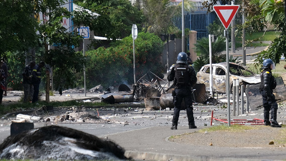 Франция обвинила Азербайджан в организации беспорядков в Новой Каледонии
