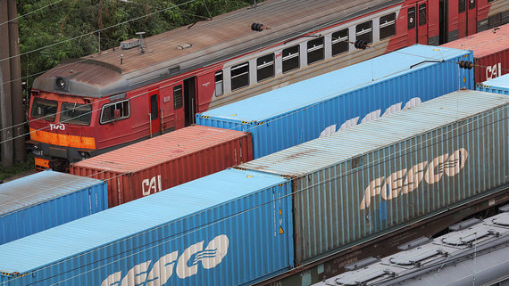 Перевозки грузов в контейнерах из Китая резко подорожали