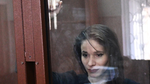 Суд продлил арест журналистке Фаворской до августа