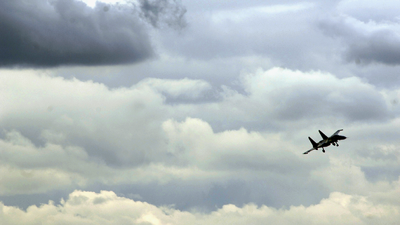 Два пилота погибли при крушении учебного самолета в Турции