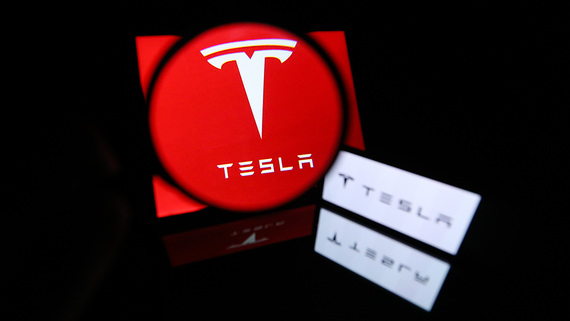 Акционеры Tesla одобрили выплату Илону Маску рекордного бонуса