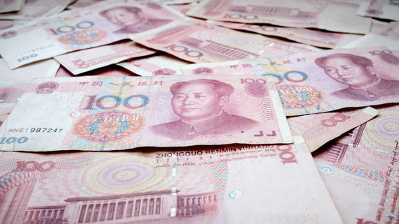 Курс юаня снизился до 11,5 рубля впервые с июня 2023 года