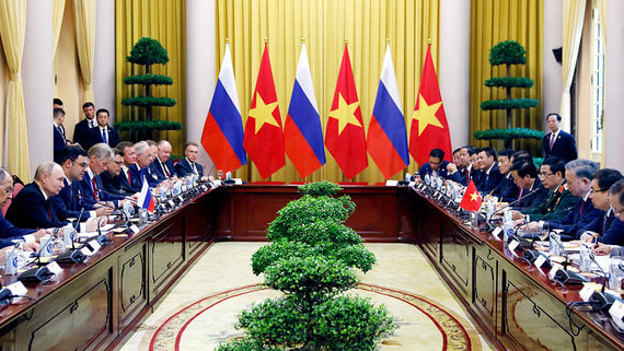 Россия и Вьетнам подписали заявление о стратегическом партнерстве