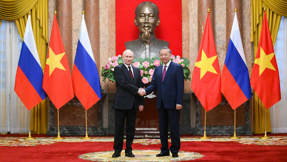 Президенты России и Вьетнама провели переговоры в Ханое