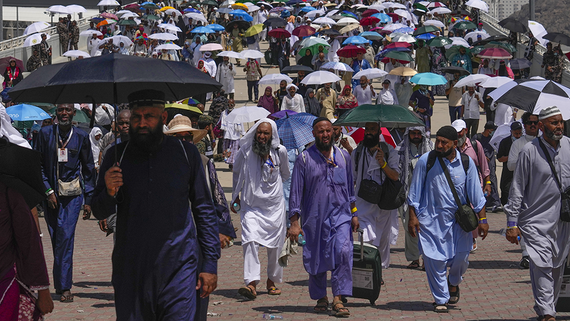 Число умерших во время хаджа в Мекку превысило 1000 человек