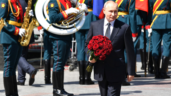 Путин возложит цветы к Могиле Неизвестного Солдата в День памяти и скорби