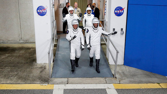 NASA отменило выход в открытый космос из-за проблем со скафандром астронавта