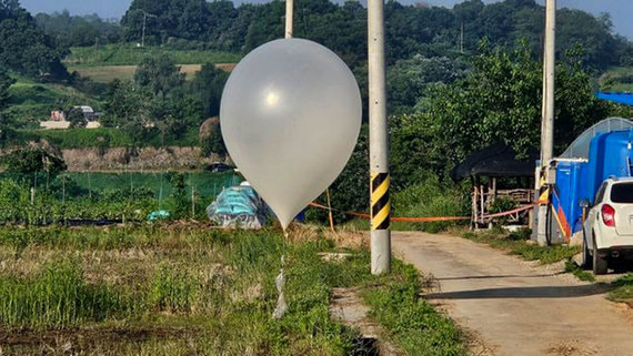 Bloomberg: отправленные в Южную Корею воздушные шары из КНДР опасны для авиации