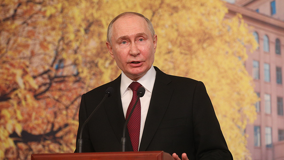 Президент РФ поручил усилить ответственность чиновников за организацию медпомощи