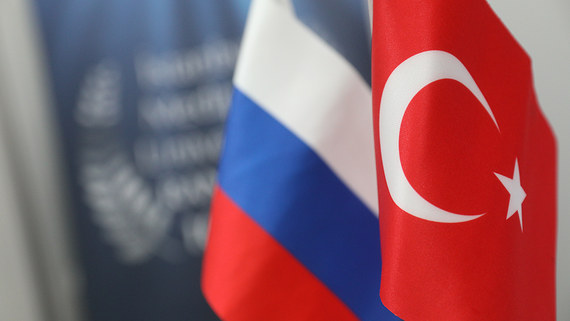 Кремль не комментирует возможное посредничество РФ в переговорах Сирии и Турции