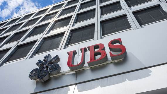 Банк UBS попал под контроль властей Швейцарии