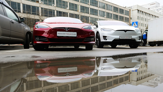 Власти Китая впервые включили автомобили Tesla в список госзакупок
