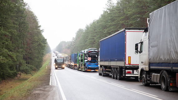 Польша перестала пропускать грузовики на границе с Белоруссией