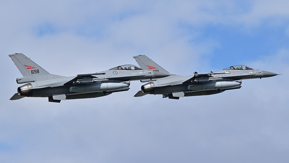 Премьер-министр Норвегии пообещал передать Киеву шесть истребителей F-16