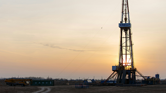 Цена нефти Brent опустилась ниже $82 за баррель впервые с середины июня