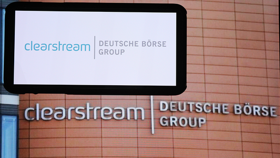 Суд частично удовлетворил коллективный иск российских инвесторов к Clearstream