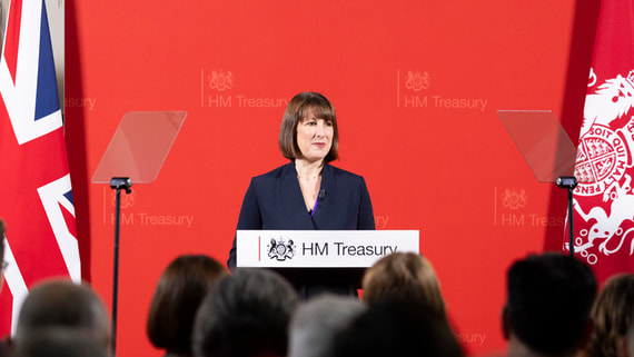 Новый британский министр финансов заявила о «дыре» в бюджете на $28 млрд