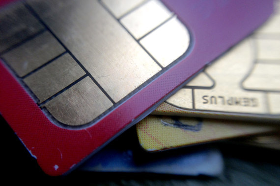 Госдума приняла поправки об ограниченном количестве SIM-карт на одного человека