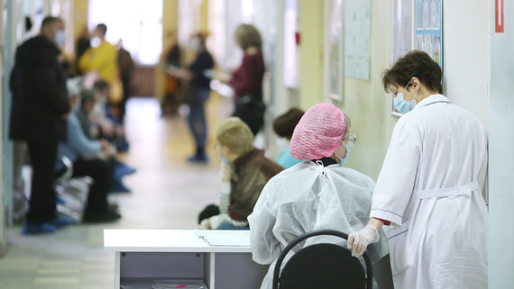 Россияне стали чаще выбирать поход к врачу вместо самолечения